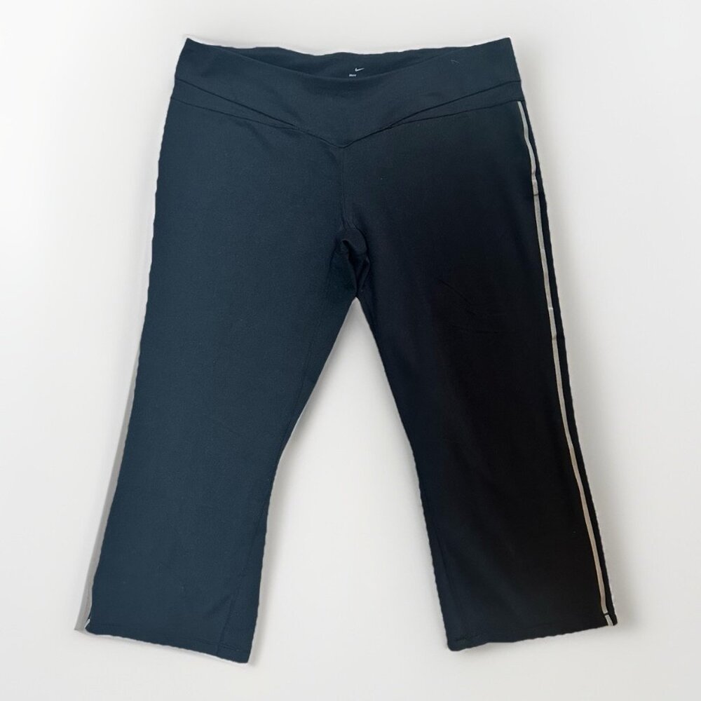 Nike Dri Fit Leggings Women’s XL Black With Gray Side Stripe Capri Length - Picture 1 of 9